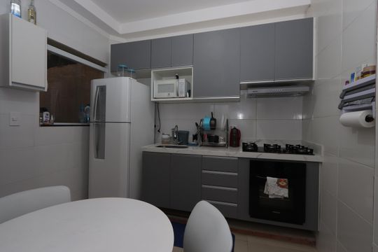 Cozinha de apartamento à venda com 2 quartos, 36m² em São Lucas, São Paulo
