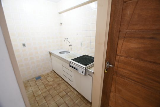 Cozinha de kitnet/studio à venda com 1 quarto, 38m² em Bosque, Campinas