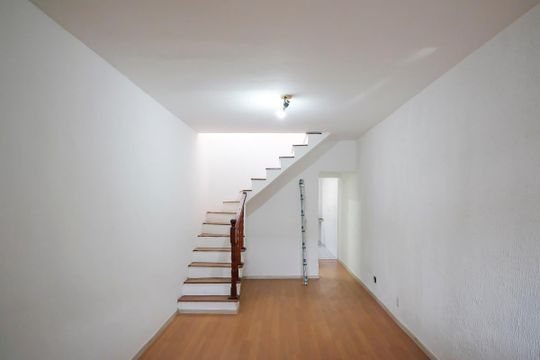 Casa à venda com 2 quartos, 144m² em Vila Vivaldi, São Bernardo do Campo