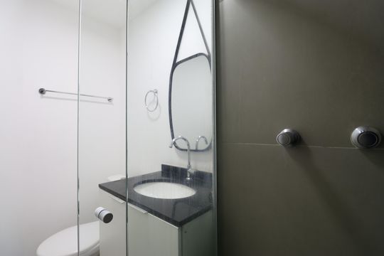 Banheiro de kitnet/studio à venda com 1 quarto, 30m² em Bom Retiro, São Paulo