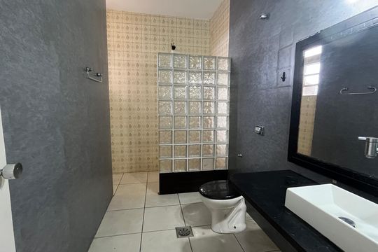Casa à venda com 2 quartos, 230m² em Taquaral, Campinas
