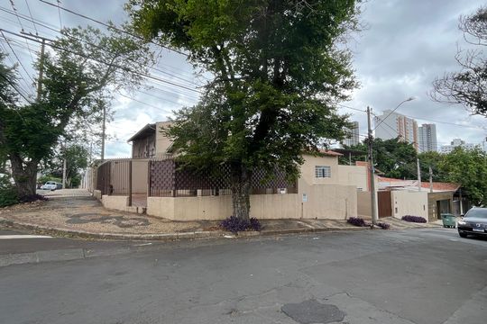 Casa à venda com 2 quartos, 230m² em Taquaral, Campinas