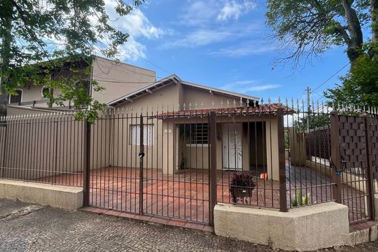 Casa à venda com 2 quartos, 230m² em Taquaral, Campinas