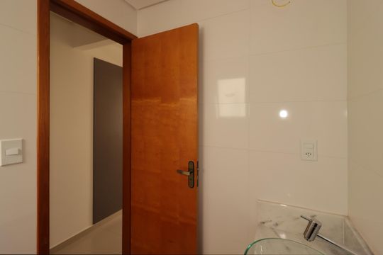 Banheiro da Suíte de apartamento à venda com 3 quartos, 62m² em Vila Lucinda, Santo André