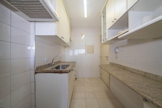 Cozinha de apartamento à venda com 2 quartos, 64m² em Jardim Promissao, São Paulo