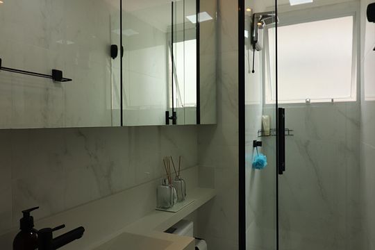 Banheiro Social de apartamento à venda com 2 quartos, 43m² em Parque Bristol, São Paulo
