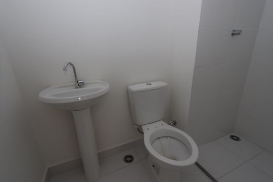 Banheiro de apartamento para alugar com 2 quartos, 42m² em Vila Graciosa, São Paulo