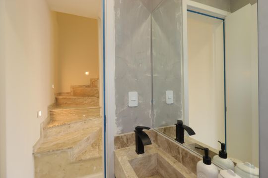 Lavabo de casa à venda com 3 quartos, 220m² em Vila Camilópolis, Santo André