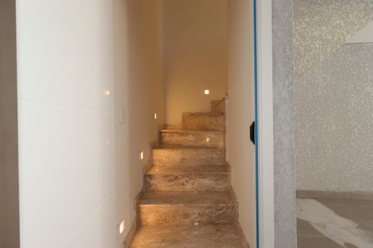 Escada de casa à venda com 3 quartos, 220m² em Vila Camilópolis, Santo André