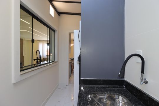Área de Serviço de casa à venda com 3 quartos, 220m² em Vila Camilópolis, Santo André