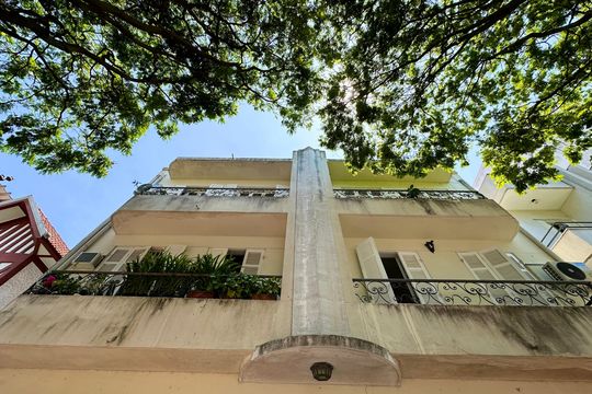 Fachada de apartamento para alugar com 2 quartos, 65m² em Urca, Rio de Janeiro