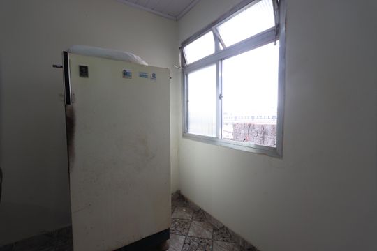 Cozinha da Edícula de casa à venda com 3 quartos, 134m² em Vila Tolstoi, São Paulo