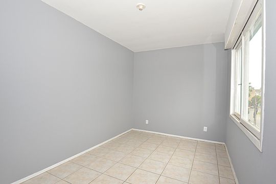 Quarto 2 de apartamento à venda com 3 quartos, 77m² em Rubem Berta, Porto Alegre