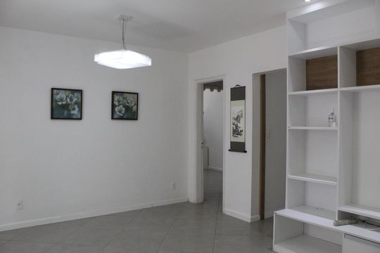 Sala de casa de condomínio à venda com 3 quartos, 103m² em Tijuca, Rio de Janeiro