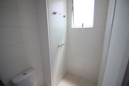 Banheiro da Suíte de apartamento à venda com 2 quartos, 53m² em Novo Riacho, Contagem