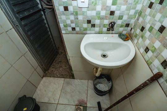 Banheiro  de casa à venda com 2 quartos, 72m² em Apolonia, Belo Horizonte