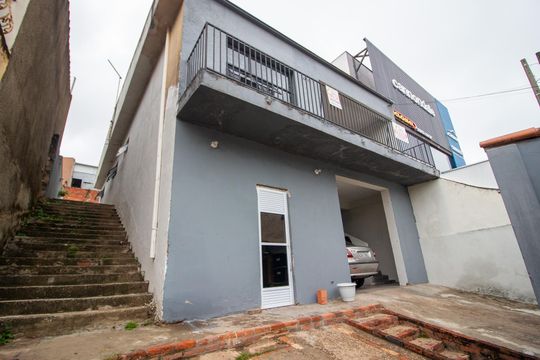 Garagem de casa para alugar com 2 quartos, 240m² em Parque Morumbi, Votorantim