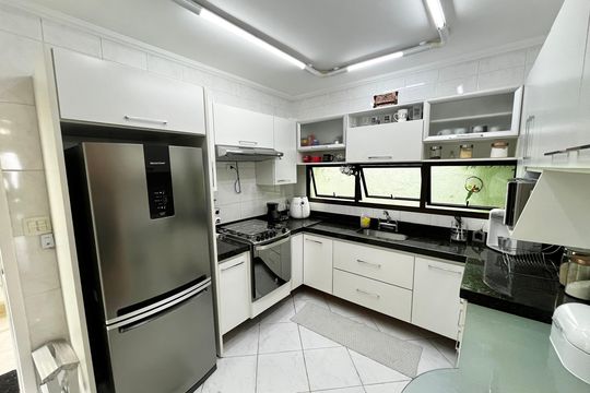 Cozinha de casa à venda com 4 quartos, 317m² em Jardim Franca, São Paulo