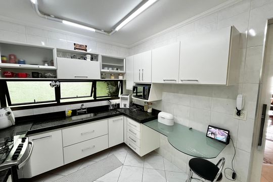 Cozinha de casa à venda com 4 quartos, 317m² em Jardim Franca, São Paulo