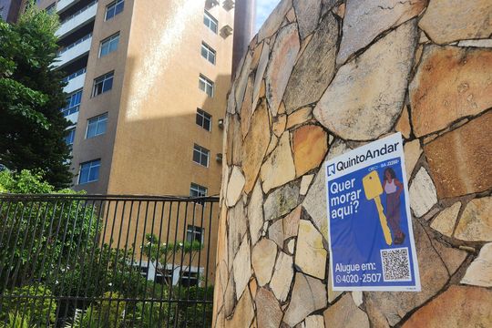 Placa Instalada de apartamento para alugar com 4 quartos, 310m² em Brotas, Salvador