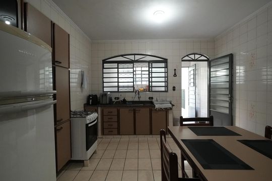 Cozinha de casa à venda com 3 quartos, 196m² em Vila Camilópolis, Santo André