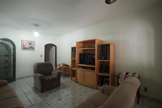 Casa à venda com 3 quartos, 196m² em Vila Camilópolis, Santo André