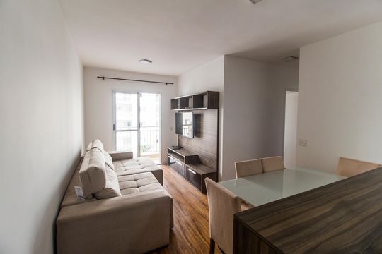 Apartamento à venda com 2 quartos, 61m² em Jardim Tupanci, Barueri