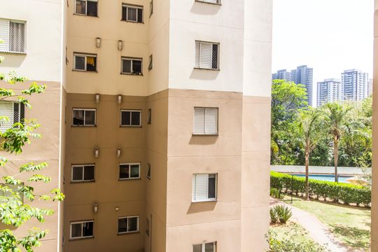 Vista de apartamento à venda com 2 quartos, 61m² em Jardim Tupanci, Barueri