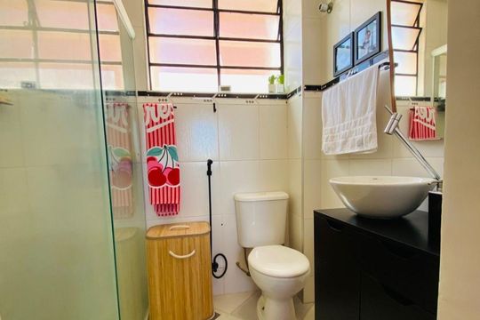 Banheiro de apartamento à venda com 1 quarto, 42m² em Ponte Preta, Campinas