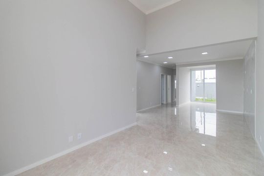 Sala de casa de condomínio à venda com 3 quartos, 89m² em Cavalhada, Porto Alegre
