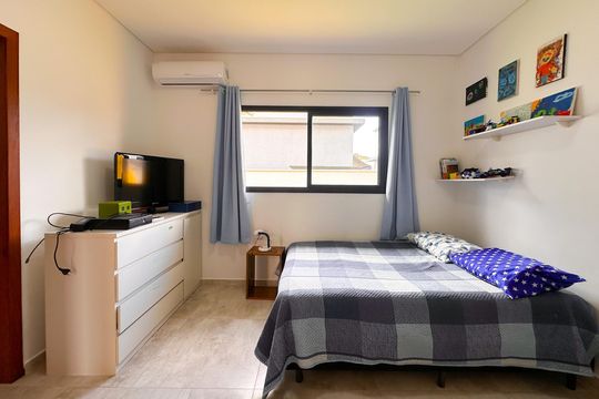 Quarto 2 de casa de condomínio para alugar com 4 quartos, 186m² em São João do Rio Vermelho, Florianópolis