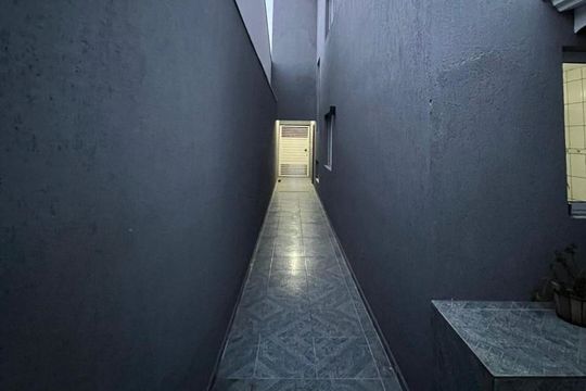 Corredor de casa à venda com 3 quartos, 160m² em Medeiros, Jundiaí
