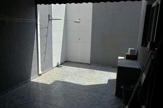 Quintal de casa à venda com 3 quartos, 160m² em Medeiros, Jundiaí