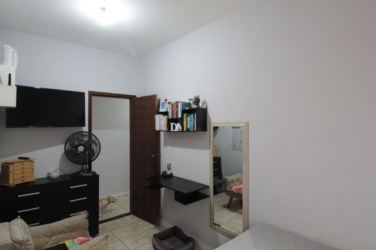 Quarto 1 de casa à venda com 8 quartos, 660m² em Céu Azul, Belo Horizonte