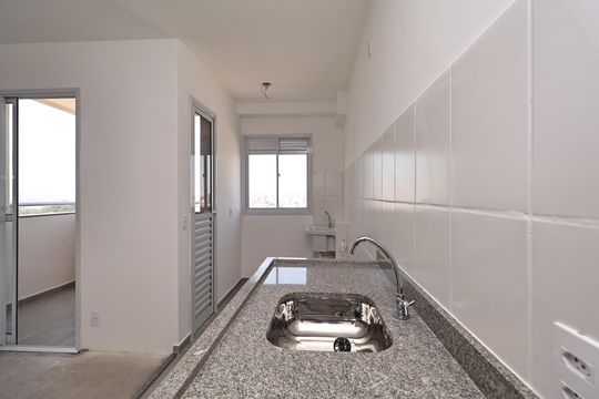 Cozinha de apartamento à venda com 2 quartos, 46m² em Vila Curuçá, Santo André