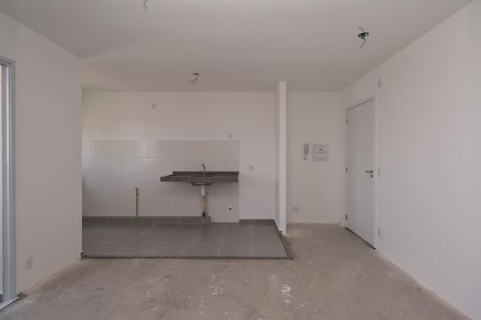 Sala de apartamento à venda com 2 quartos, 46m² em Vila Curuçá, Santo André
