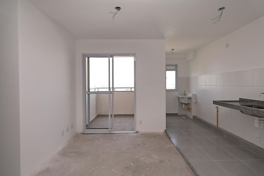 Sala de apartamento à venda com 2 quartos, 46m² em Vila Curuçá, Santo André