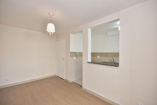 Sala de apartamento para alugar com 3 quartos, 52m² em Campo Limpo, São Paulo