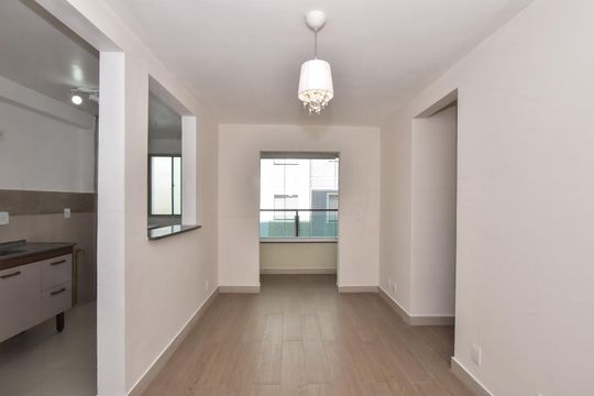 Sala de apartamento para alugar com 3 quartos, 52m² em Campo Limpo, São Paulo