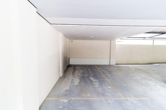 Garagem de apartamento à venda com 1 quarto, 47m² em Menino Deus, Porto Alegre