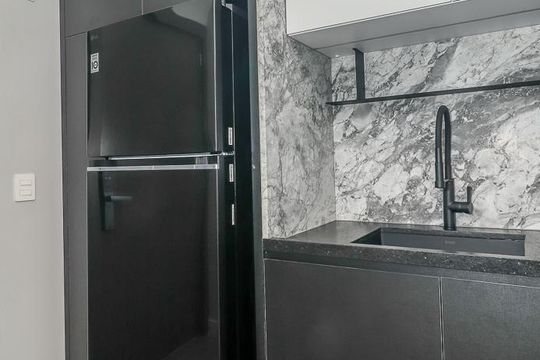 Sala / Quarto / Cozinha de kitnet/studio à venda com 0 quarto, 26m² em Três Figueiras, Porto Alegre