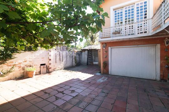 Quintal de casa à venda com 3 quartos, 120m² em Santa Tereza, Porto Alegre
