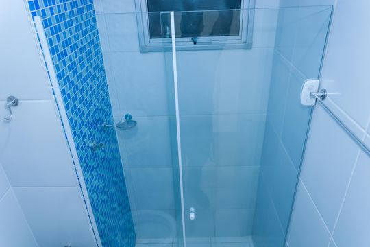 Banheiro de apartamento à venda com 3 quartos, 56m² em Irajá, Rio de Janeiro