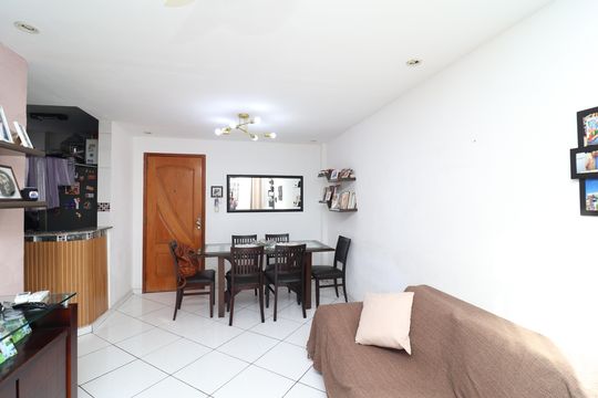 Sala de apartamento à venda com 2 quartos, 57m² em Tauá, Rio de Janeiro