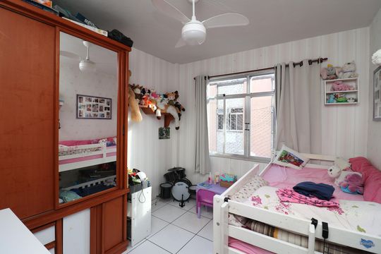Quarto de apartamento à venda com 2 quartos, 57m² em Tauá, Rio de Janeiro