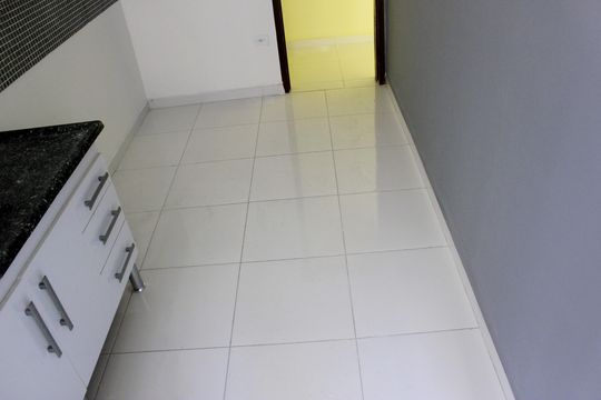 Cozinha de apartamento para alugar com 2 quartos, 63m² em Picanço, Guarulhos