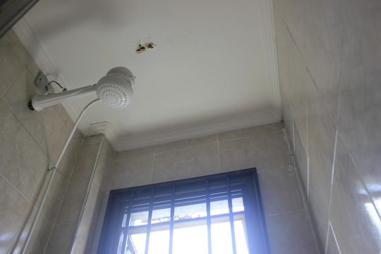 Banheiro de apartamento para alugar com 2 quartos, 63m² em Picanço, Guarulhos