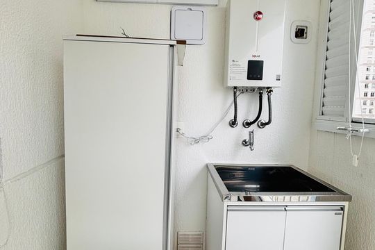 Área de serviço de apartamento para alugar com 2 quartos, 54m² em Alphaville Empresarial, Barueri