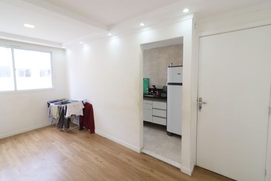 Sala de apartamento para alugar com 2 quartos, 41m² em Jardim Boa Vista (zona Oeste), Osasco