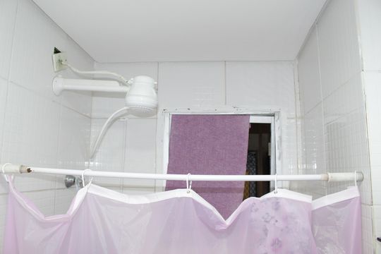 banheiro de apartamento à venda com 1 quarto, 32m² em República, São Paulo